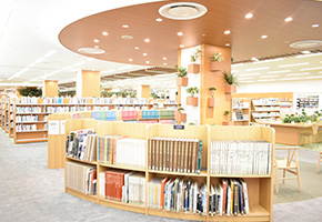 中央図書館内観2