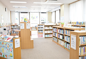 桶川図書館内観2